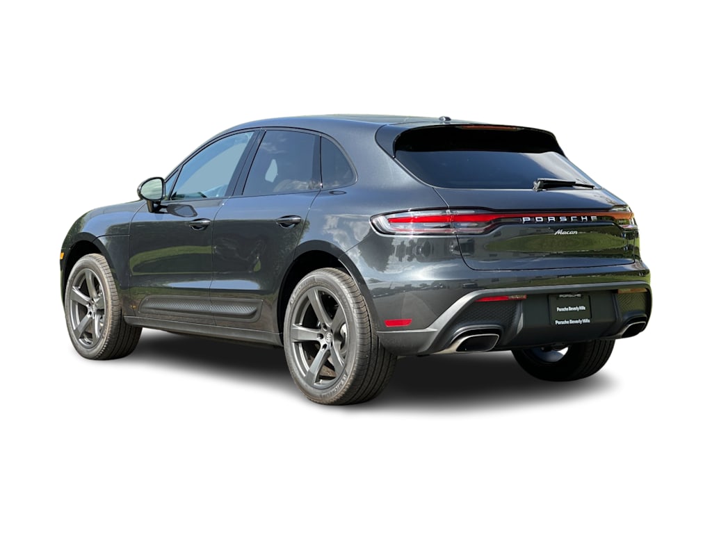 Thumbnail: 2026 Porsche Macan - 4