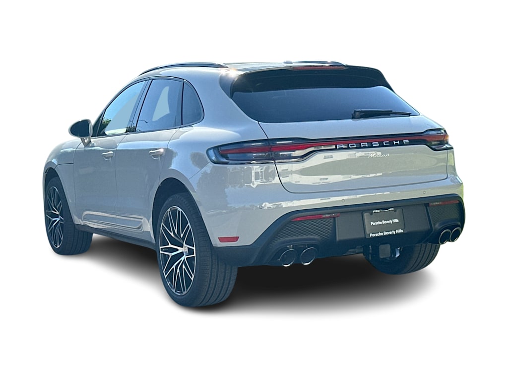 Thumbnail: 2026 Porsche Macan - 4