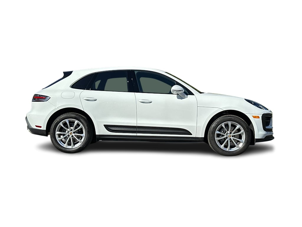 Thumbnail: 2025 Porsche Macan - 20