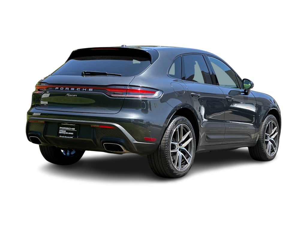 Thumbnail: 2025 Porsche Macan - 18