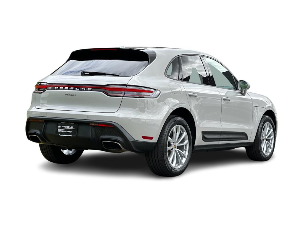 Thumbnail: 2025 Porsche Macan - 18