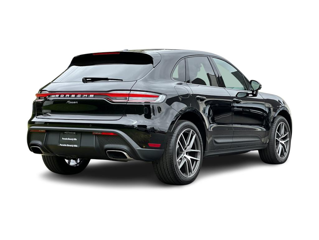 Thumbnail: 2025 Porsche Macan - 18
