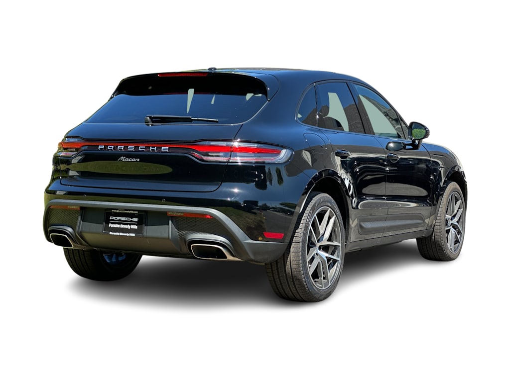 Thumbnail: 2025 Porsche Macan - 18