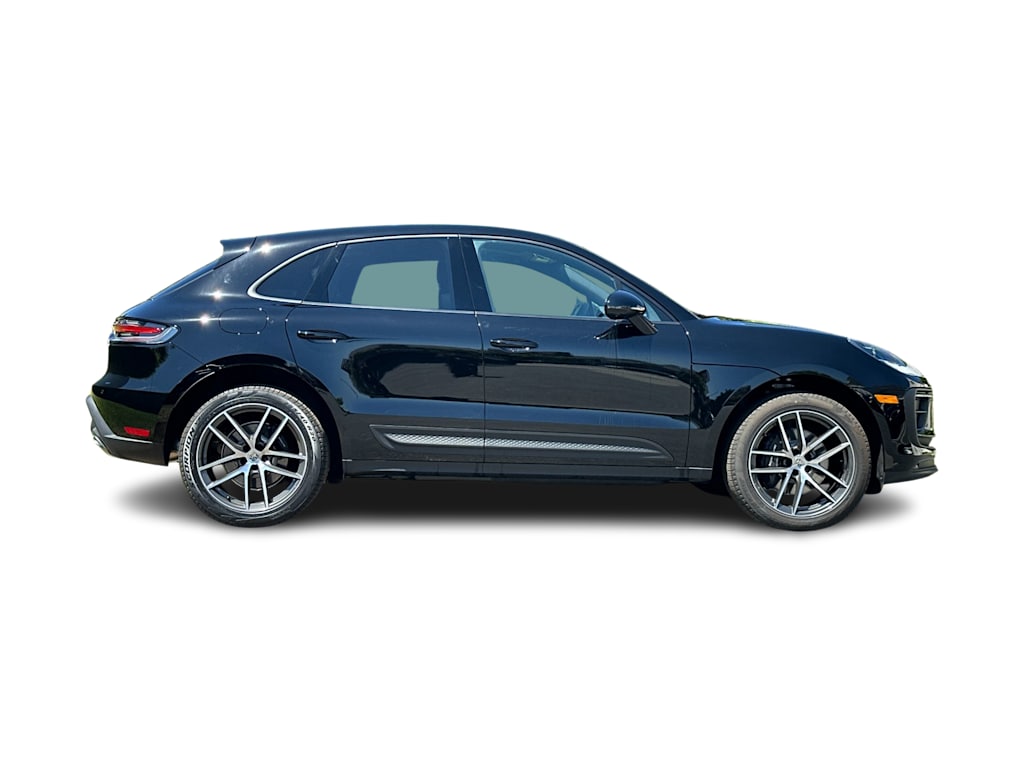 Thumbnail: 2025 Porsche Macan - 19