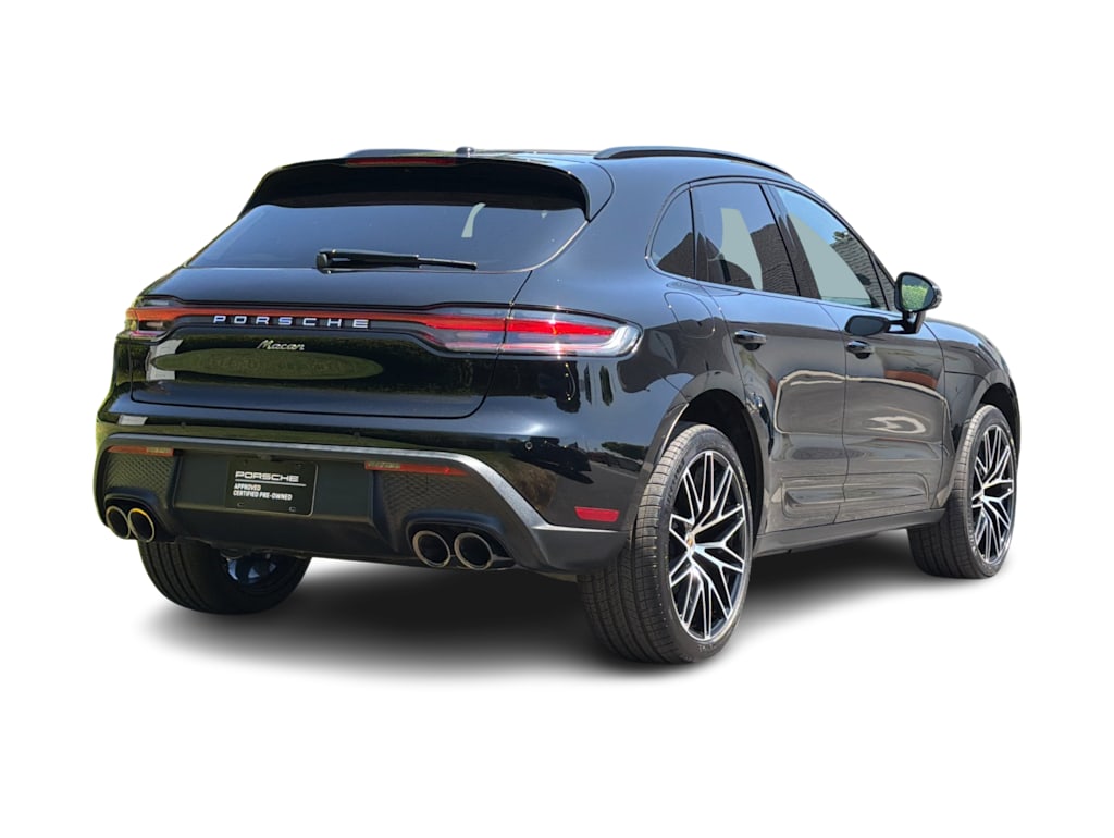 Thumbnail: 2026 Porsche Macan - 20