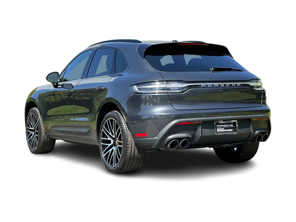 Thumbnail: 2026 Porsche Macan - 4