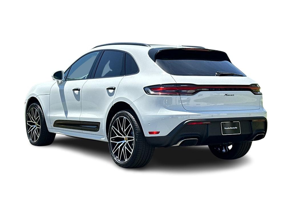 Thumbnail: 2026 Porsche Macan - 4