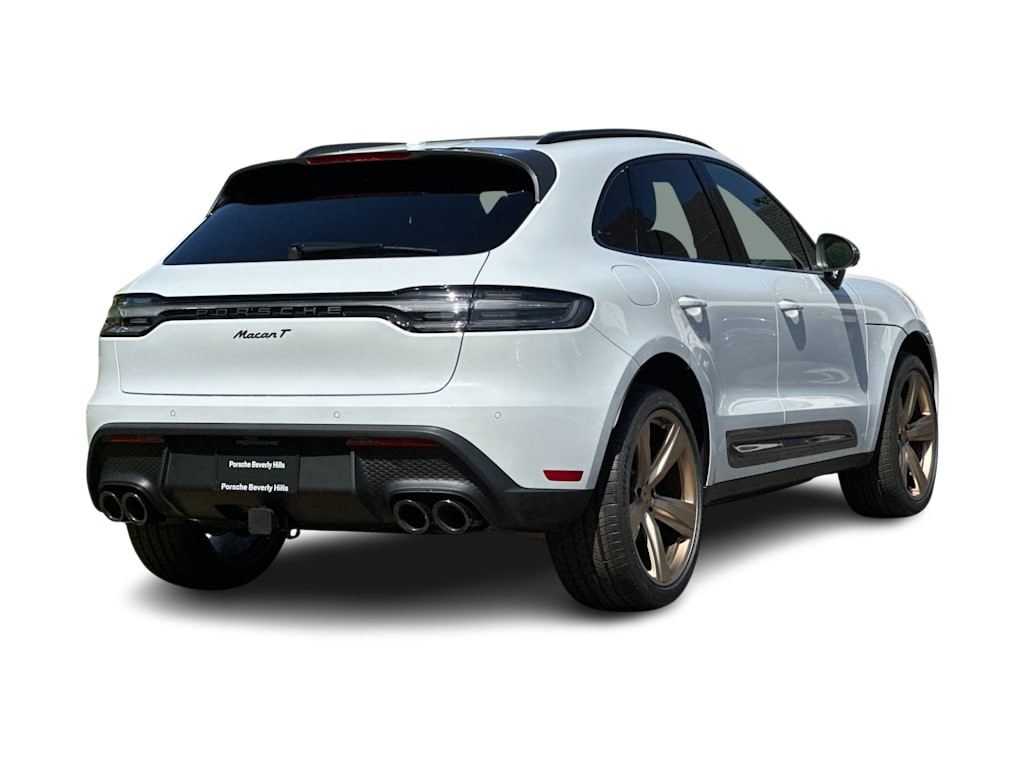 Thumbnail: 2026 Porsche Macan - 17