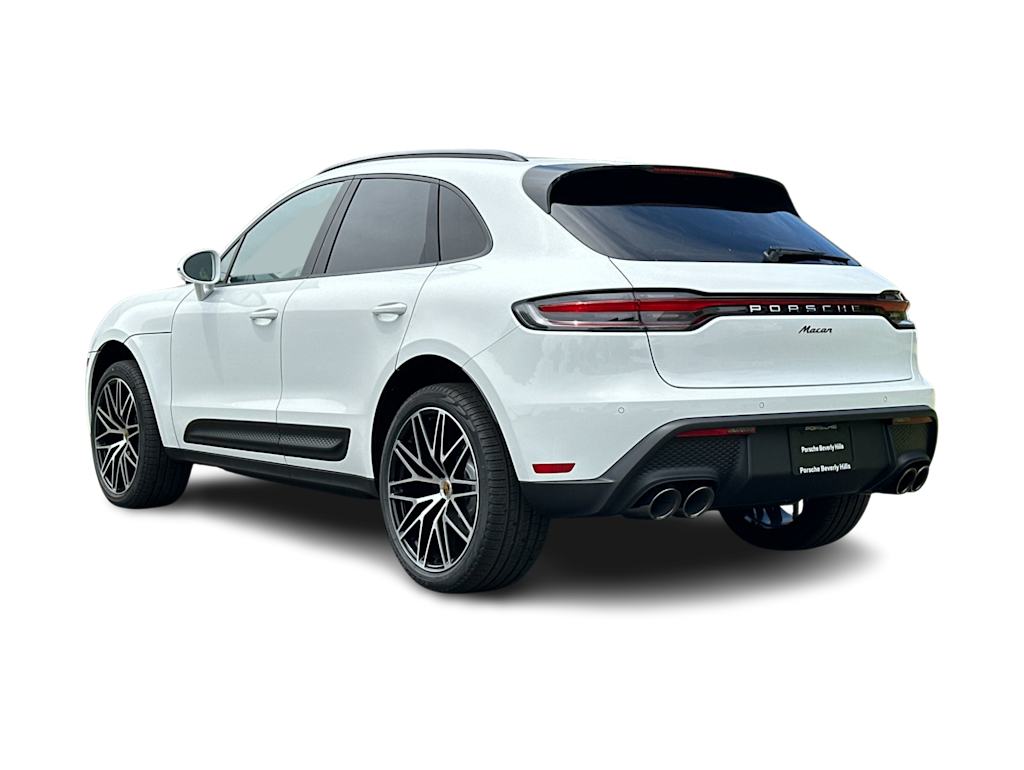 Thumbnail: 2026 Porsche Macan - 4