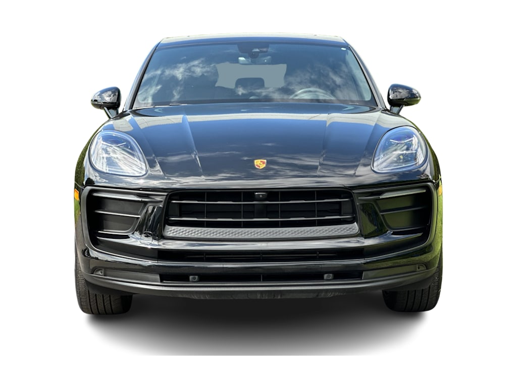 Thumbnail: 2022 Porsche Macan - 21
