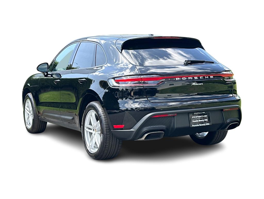 Thumbnail: 2024 Porsche Macan - 4