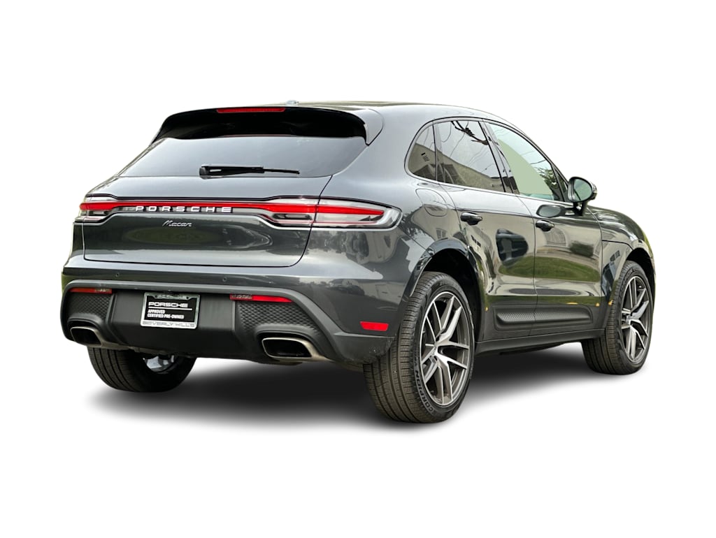 Thumbnail: 2025 Porsche Macan - 19