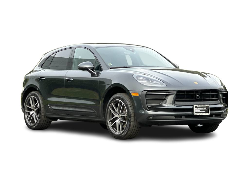 Thumbnail: 2025 Porsche Macan - 21