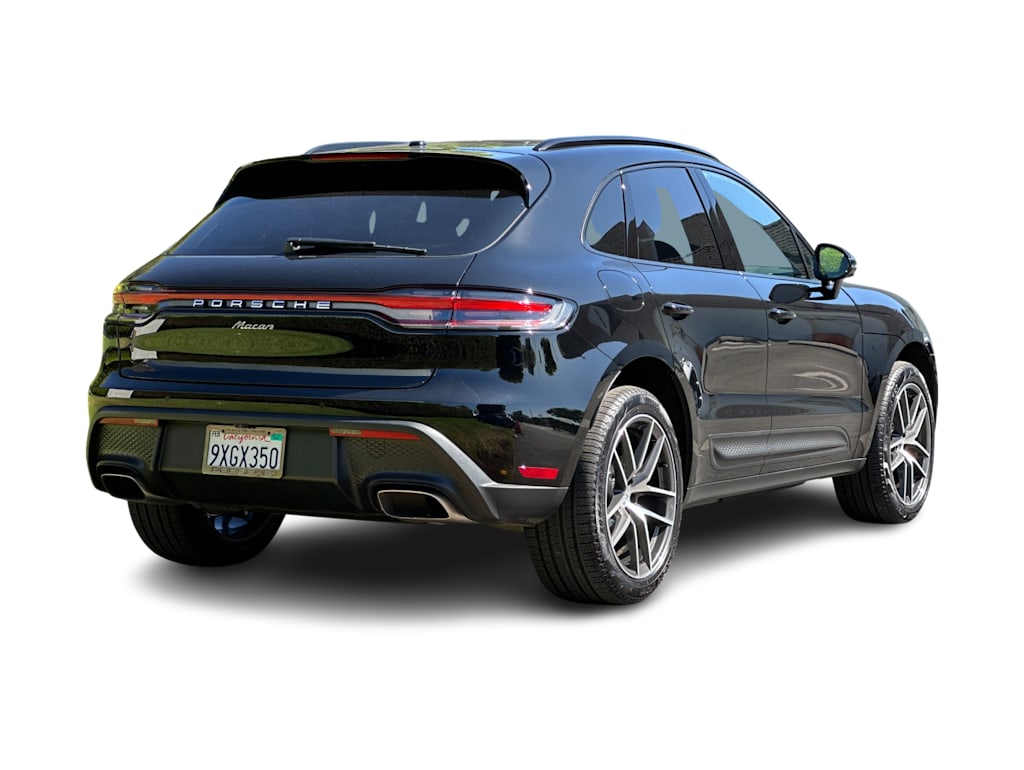 Thumbnail: 2026 Porsche Macan - 18