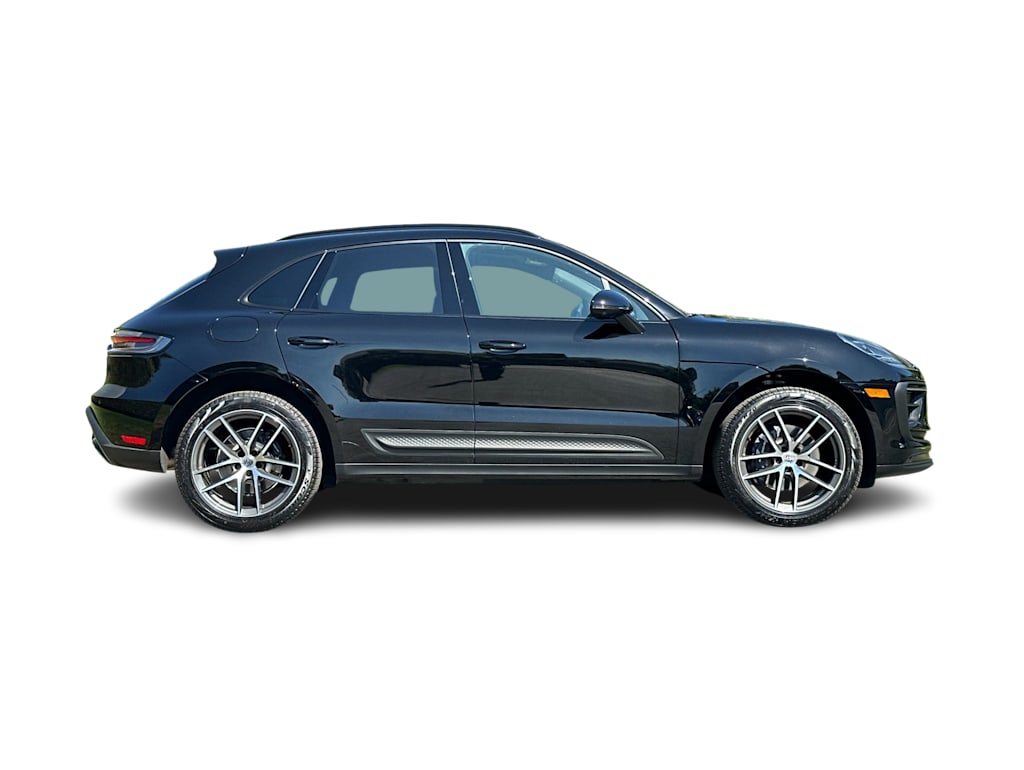 Thumbnail: 2026 Porsche Macan - 19