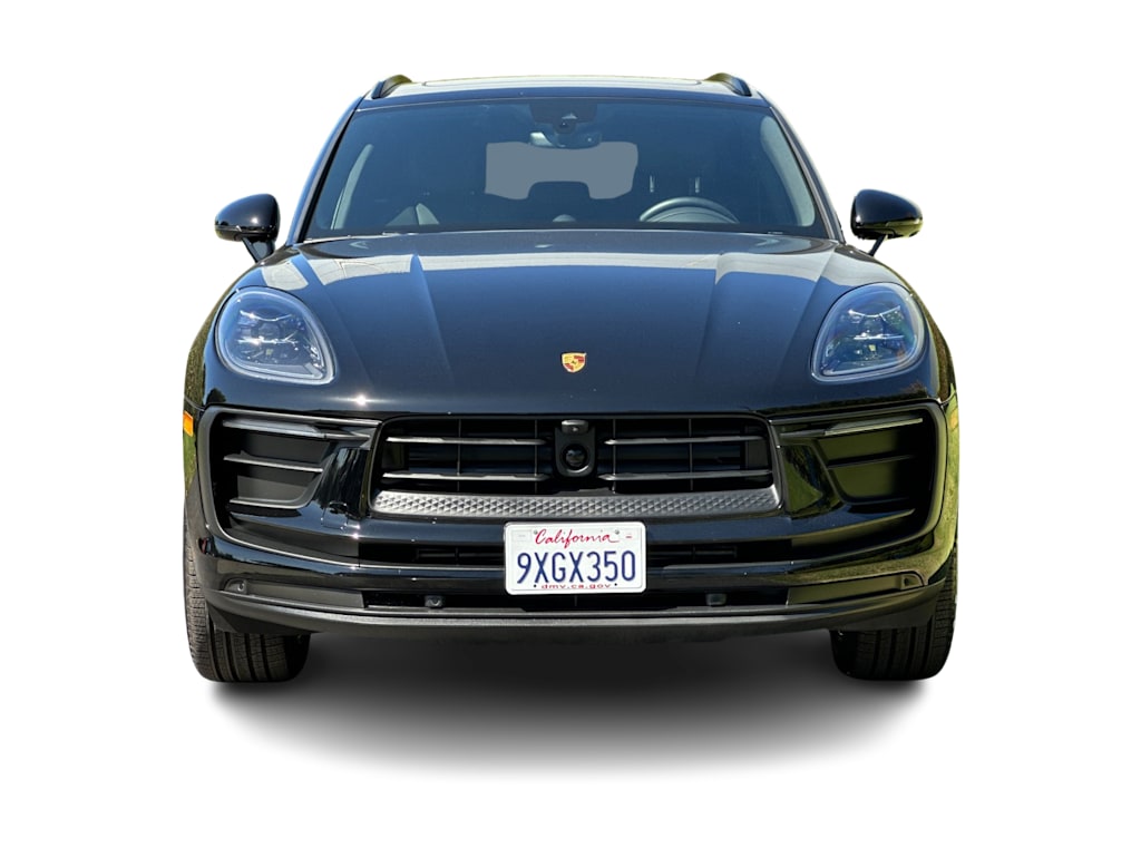 Thumbnail: 2026 Porsche Macan - 21