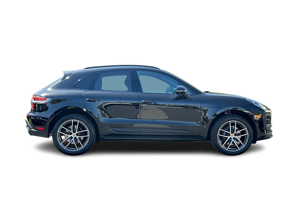 Thumbnail: 2026 Porsche Macan - 19