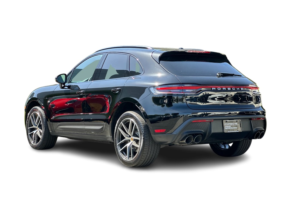 Thumbnail: 2026 Porsche Macan - 3