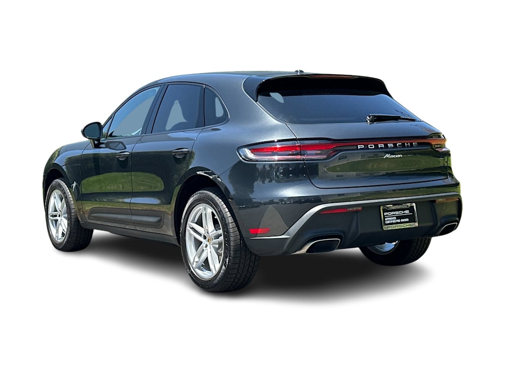 Thumbnail: 2026 Porsche Macan - 4