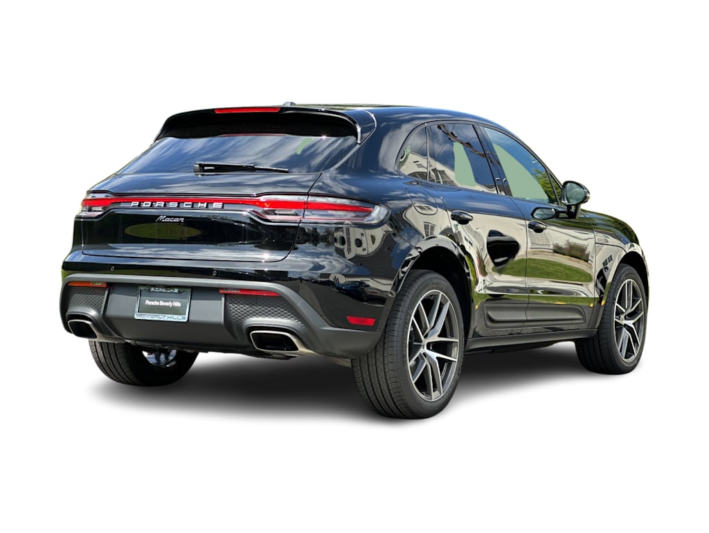 Thumbnail: 2026 Porsche Macan - 19