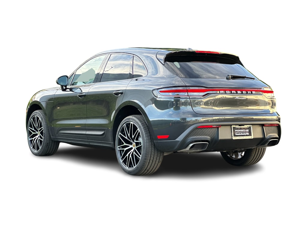 Thumbnail: 2026 Porsche Macan - 4