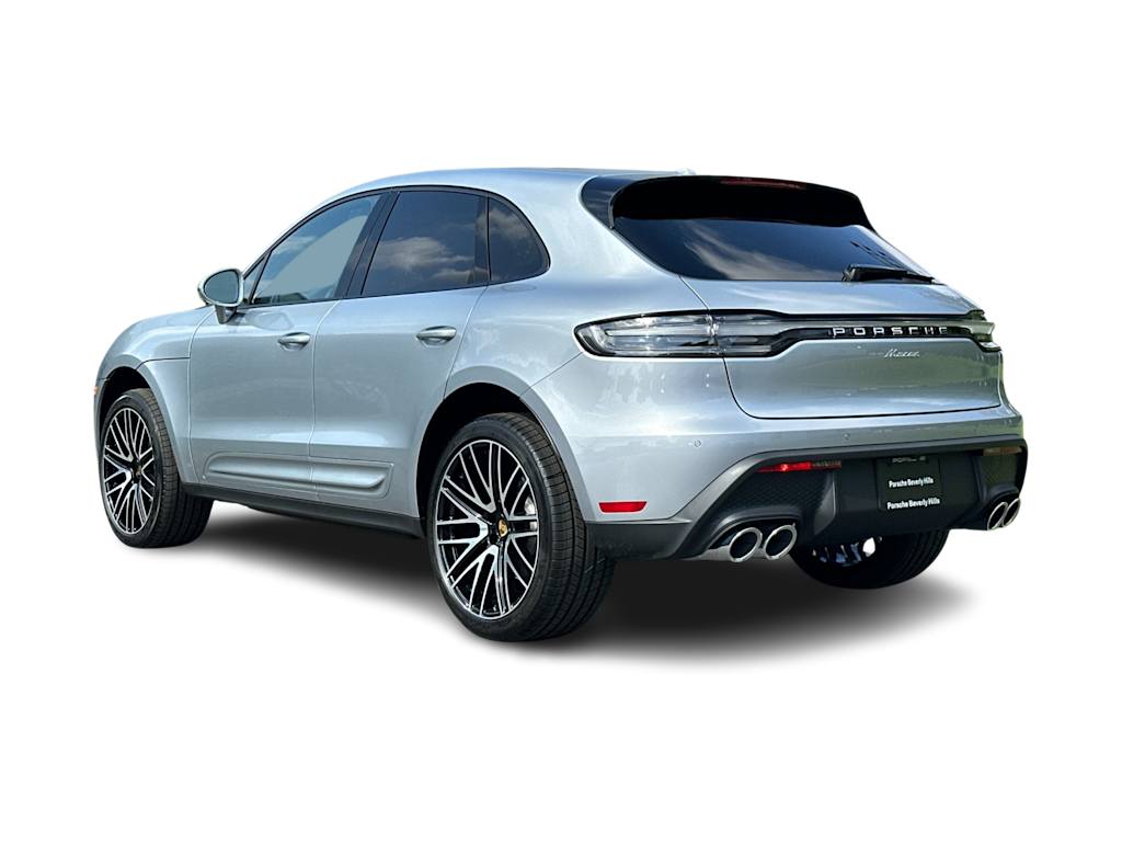 Thumbnail: 2026 Porsche Macan - 4