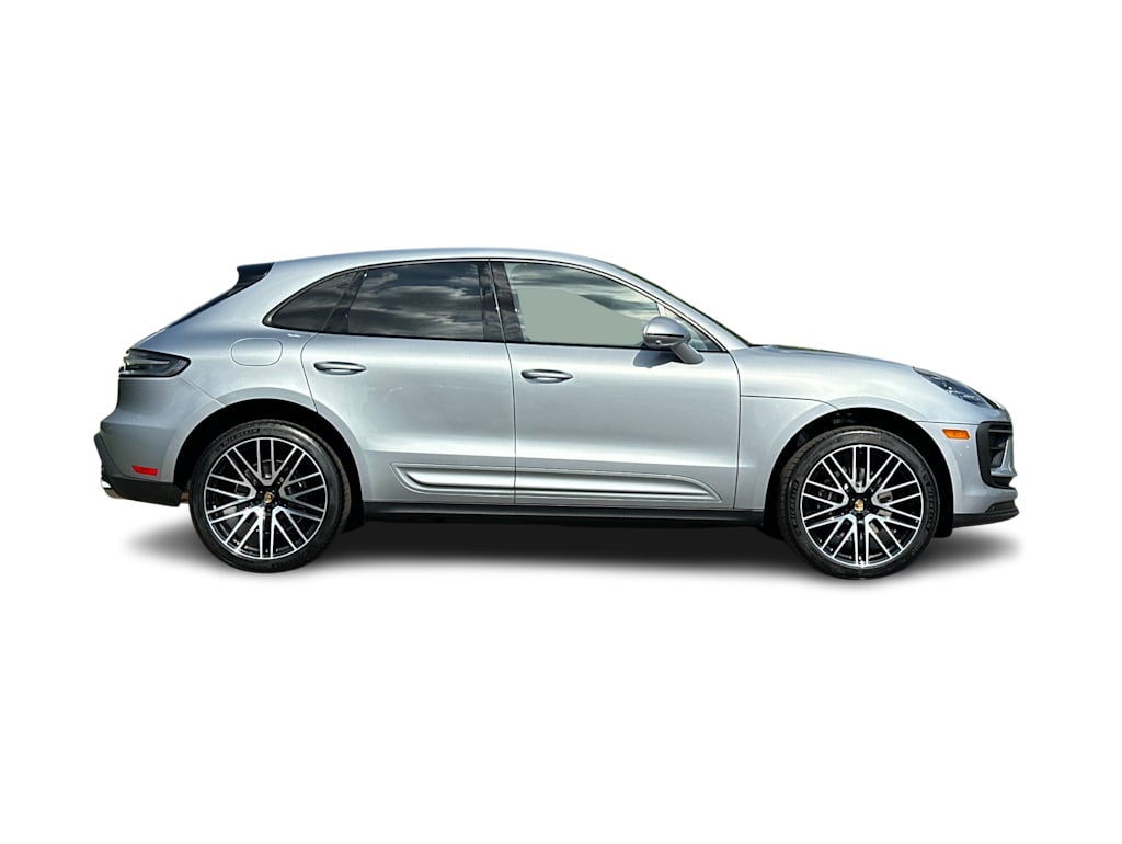 Thumbnail: 2026 Porsche Macan - 20
