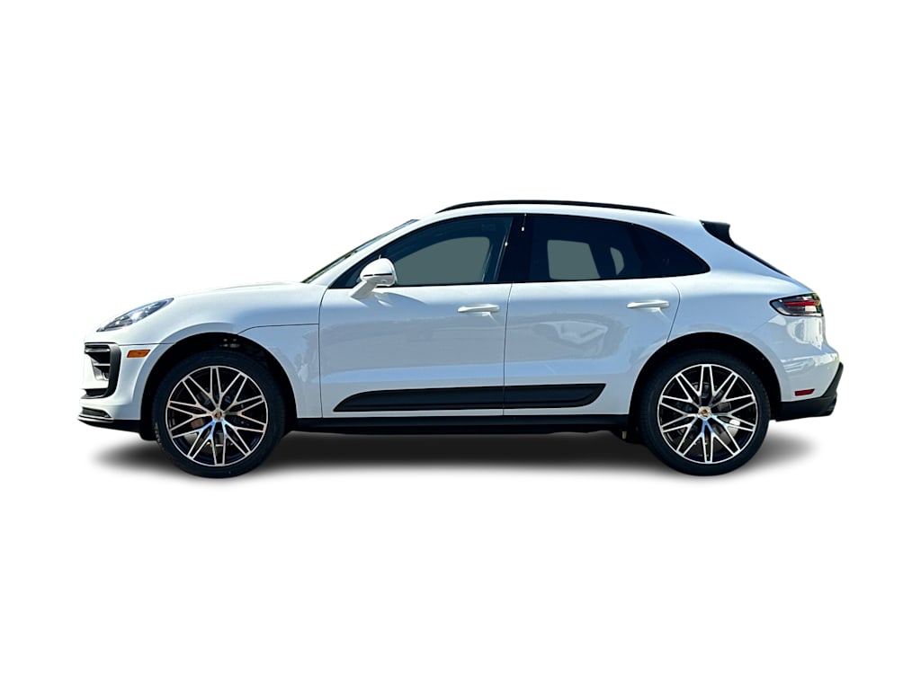 Thumbnail: 2026 Porsche Macan - 3