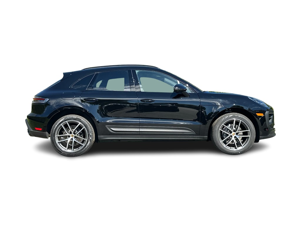 Thumbnail: 2026 Porsche Macan - 19