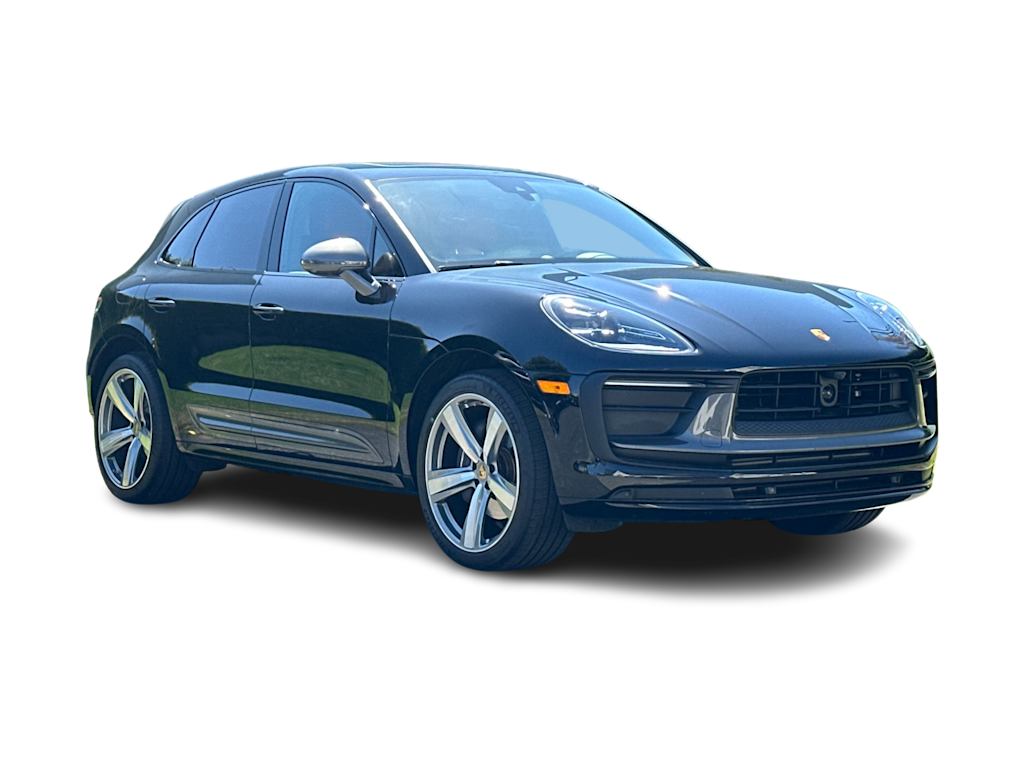 Thumbnail: 2023 Porsche Macan - 21