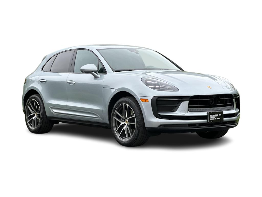 Thumbnail: 2025 Porsche Macan - 21