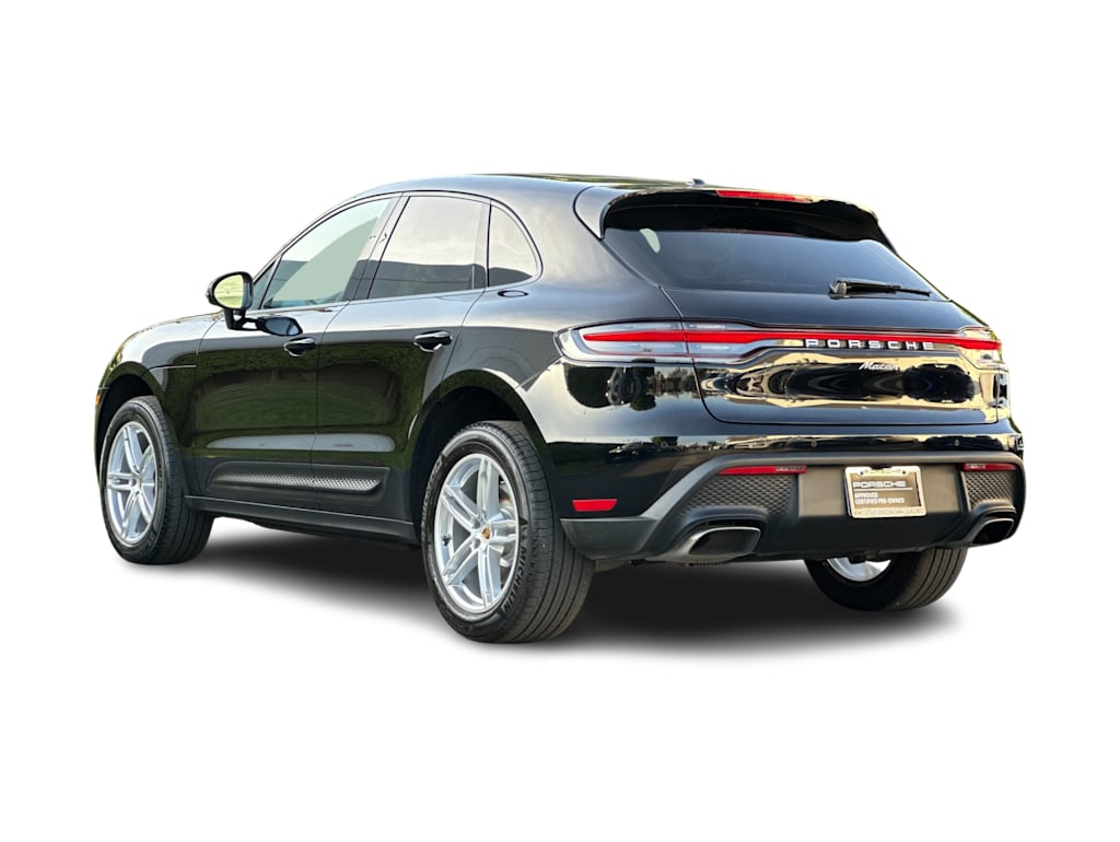 Thumbnail: 2025 Porsche Macan - 4