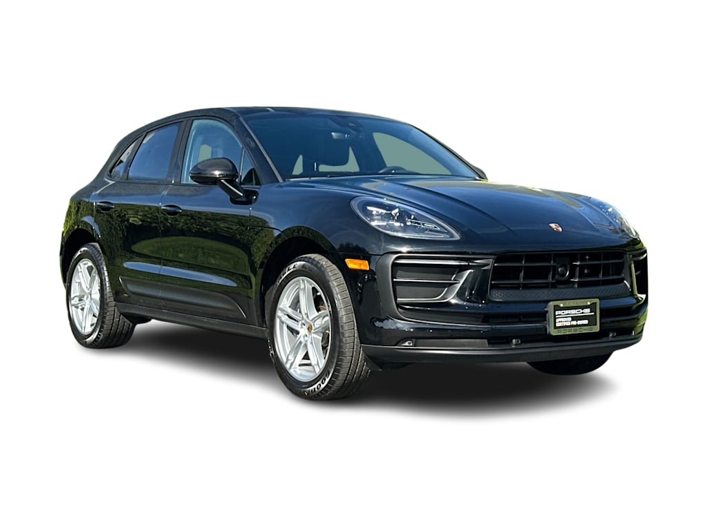 Thumbnail: 2025 Porsche Macan - 21