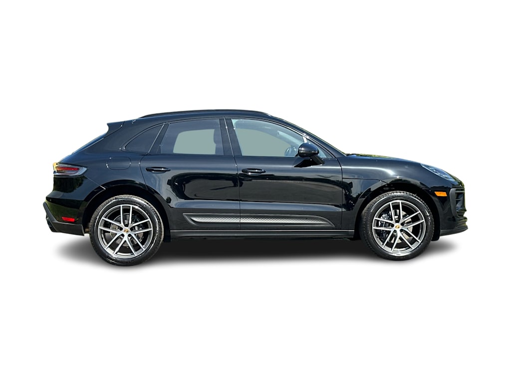 Thumbnail: 2026 Porsche Macan - 19