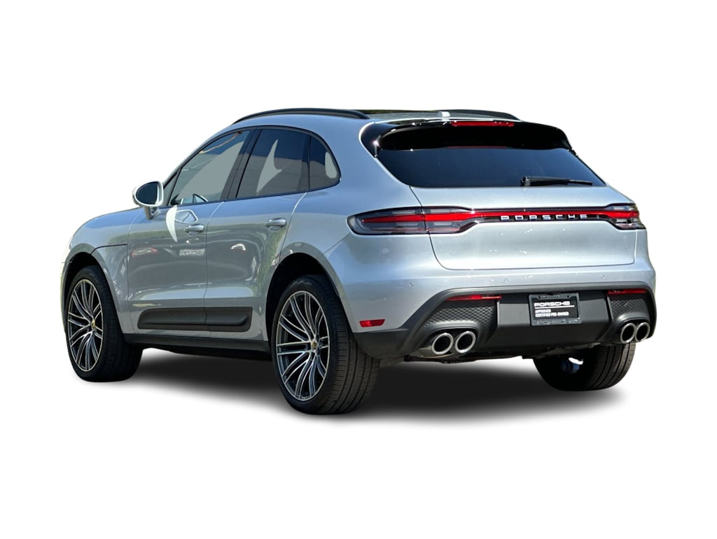 Thumbnail: 2026 Porsche Macan - 4