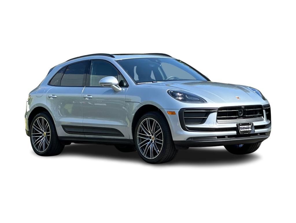 Thumbnail: 2026 Porsche Macan - 21