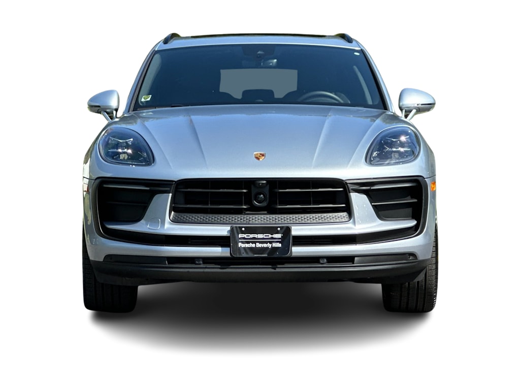 Thumbnail: 2026 Porsche Macan - 6