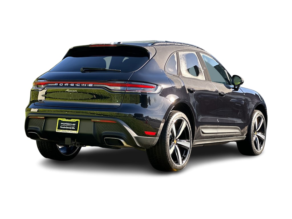 Thumbnail: 2026 Porsche Macan - 18
