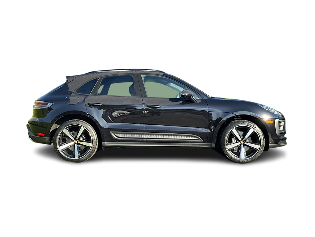 Thumbnail: 2026 Porsche Macan - 19