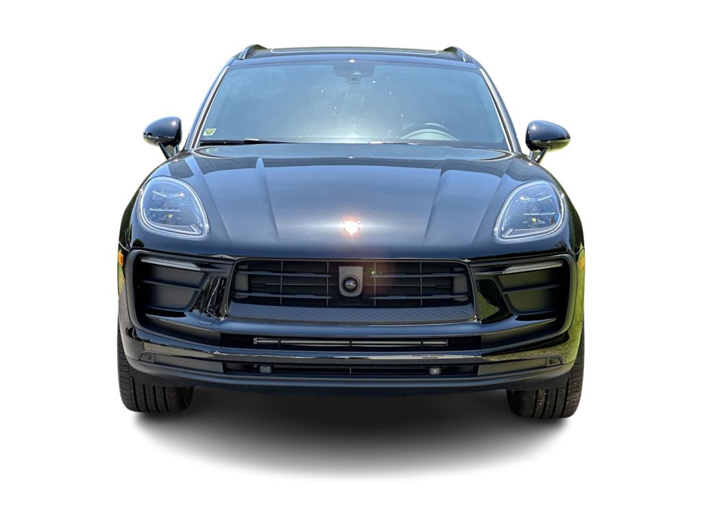 Thumbnail: 2026 Porsche Macan - 21