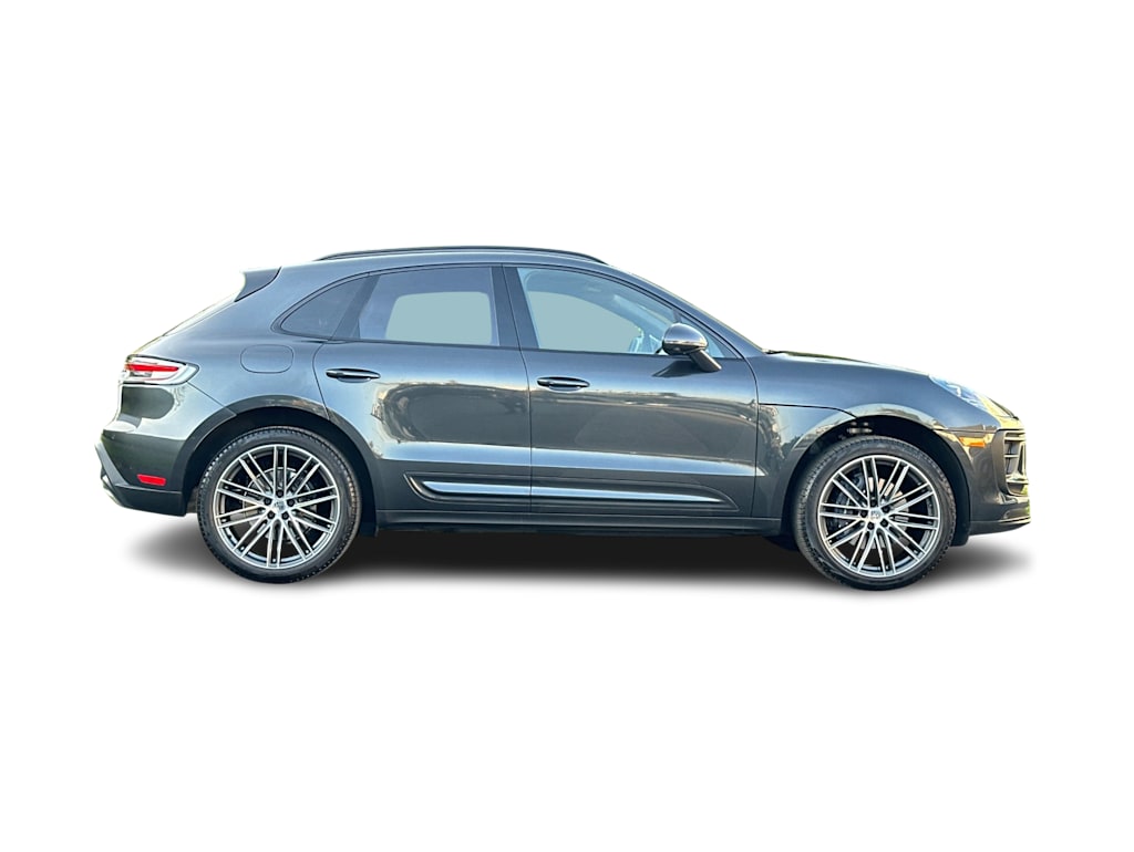 Thumbnail: 2025 Porsche Macan - 21