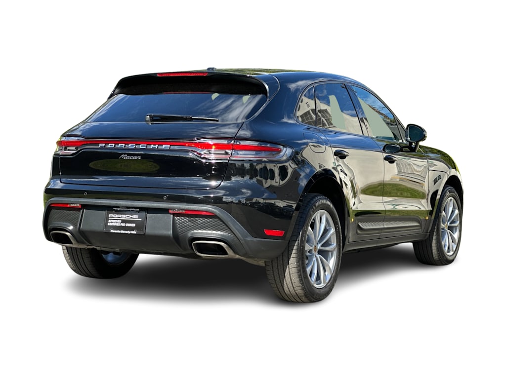 Thumbnail: 2025 Porsche Macan - 19