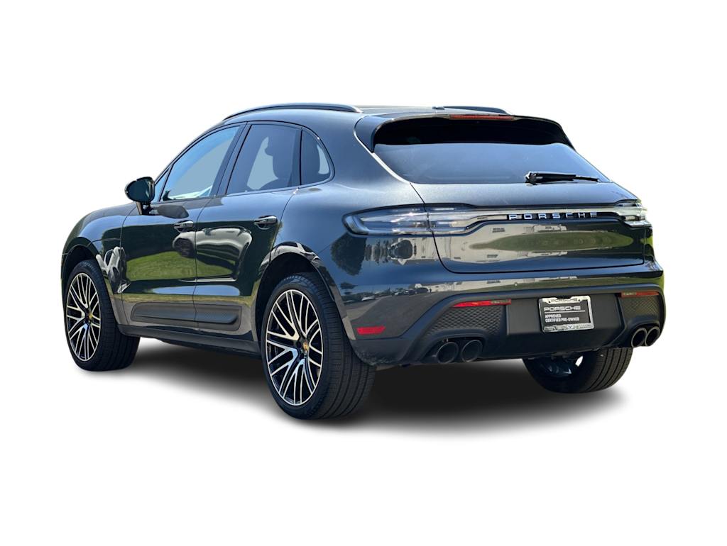 Thumbnail: 2026 Porsche Macan - 4