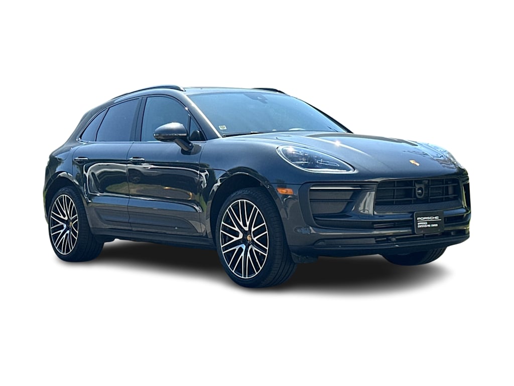Thumbnail: 2026 Porsche Macan - 20