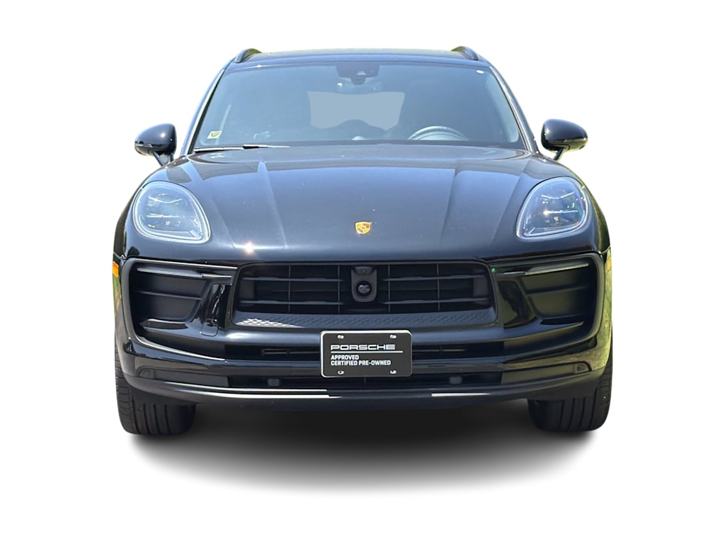 Thumbnail: 2026 Porsche Macan - 6