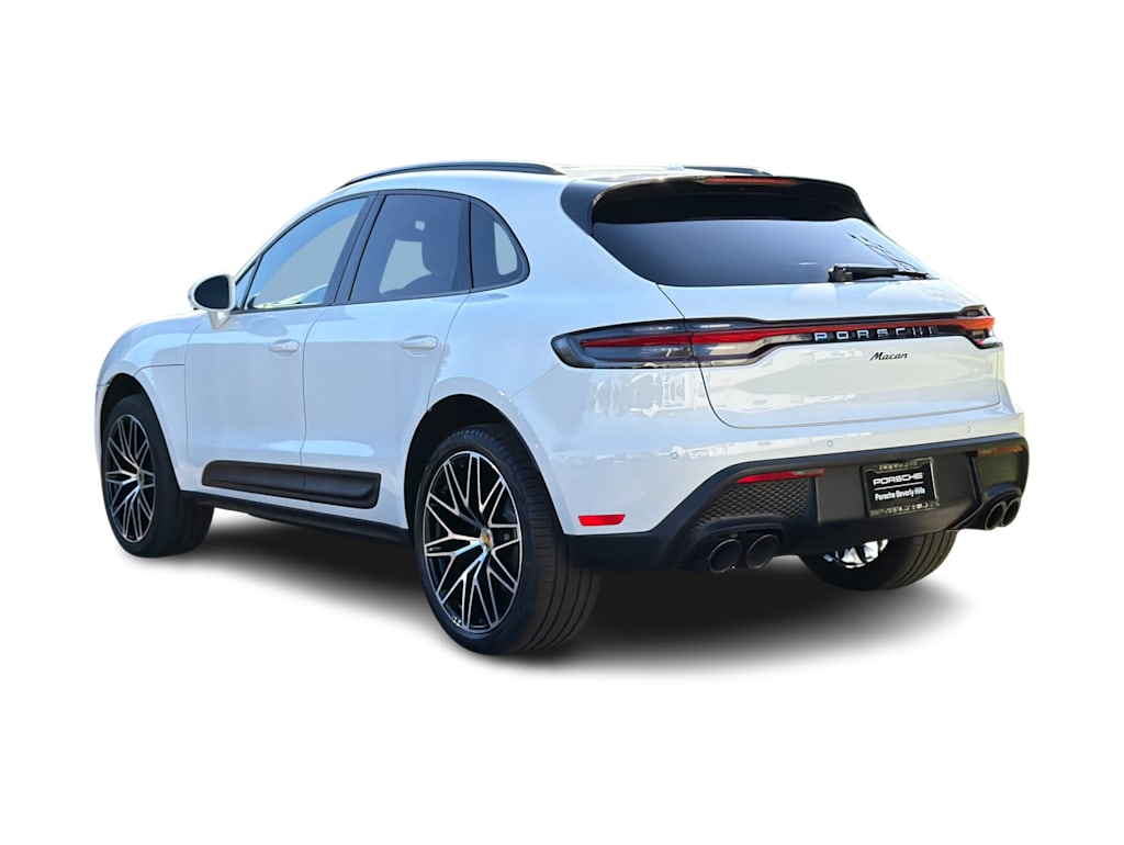 Thumbnail: 2026 Porsche Macan - 4