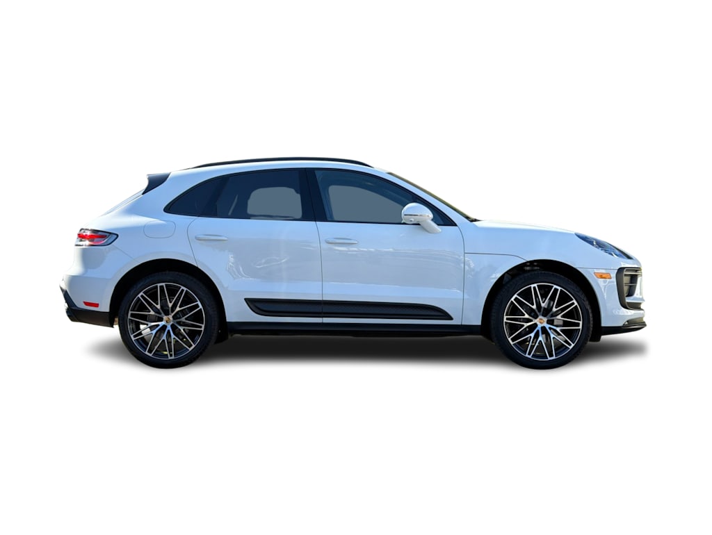Thumbnail: 2026 Porsche Macan - 21