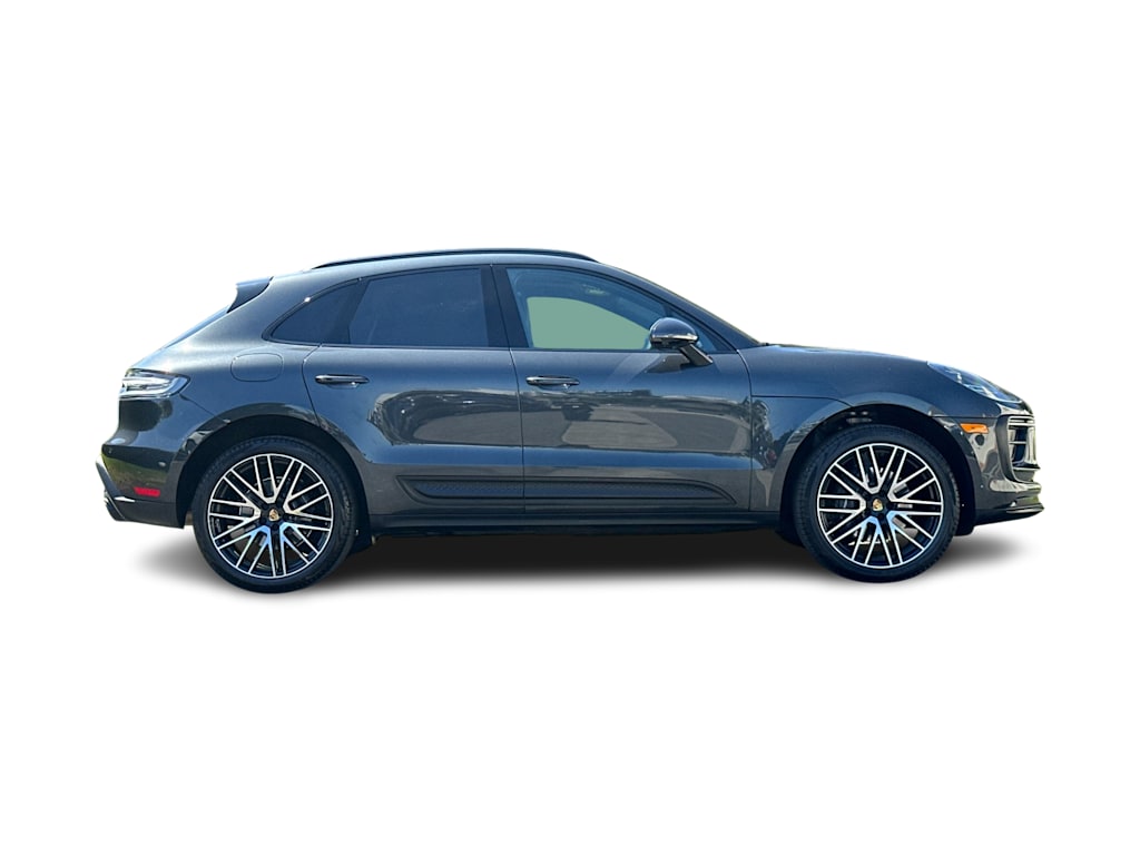 Thumbnail: 2026 Porsche Macan - 20