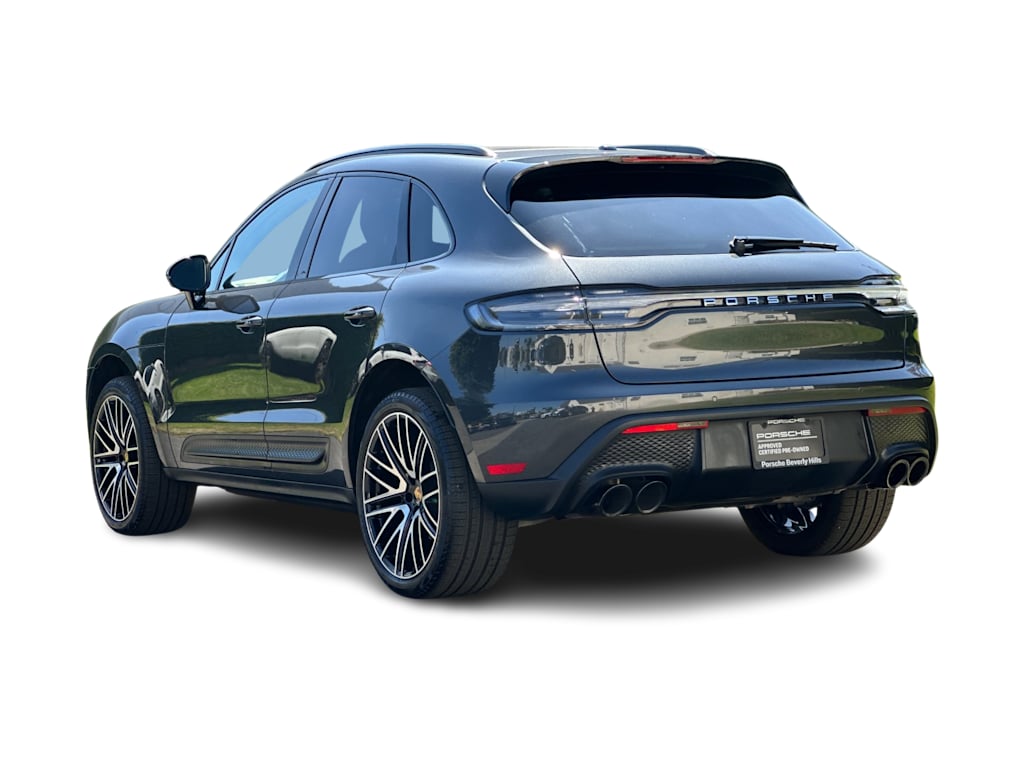 Thumbnail: 2026 Porsche Macan - 4