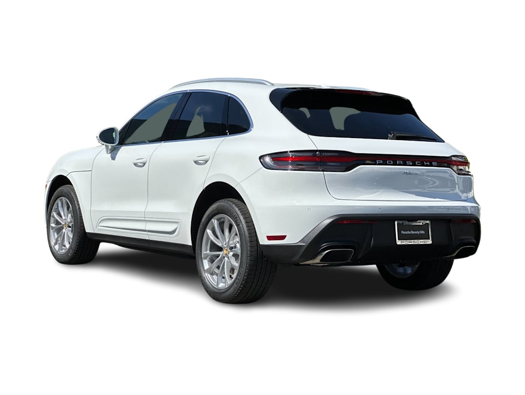 Thumbnail: 2026 Porsche Macan - 4
